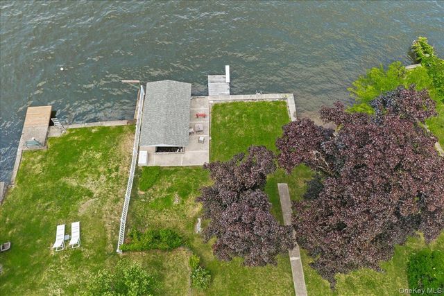 9 Walts Way, Greenwood Lake, NY 10925
