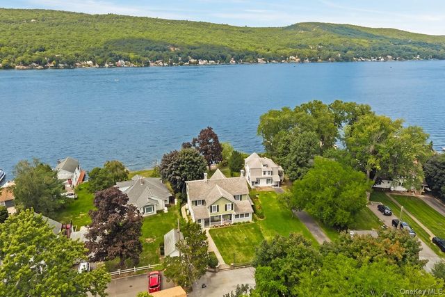 9 Walts Way, Greenwood Lake, NY 10925