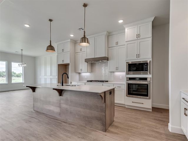 6921 Lake View Court, Cashion, OK 73016