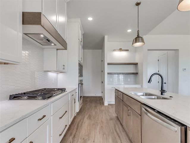 6921 Lake View Court, Cashion, OK 73016