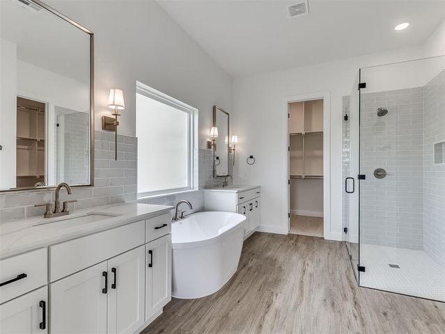 6921 Lake View Court, Cashion, OK 73016