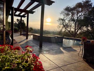 707 S Live Oak Park Road, Fallbrook, CA 92028