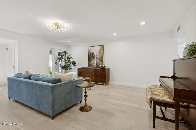 8728 E VIA DE VIVA --, Scottsdale, AZ 85258