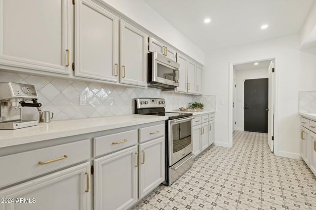 8728 E VIA DE VIVA --, Scottsdale, AZ 85258