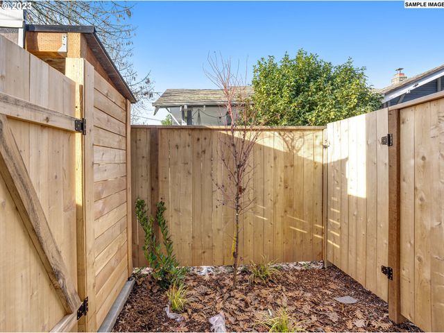 2325 N Lombard St 3, Portland, OR 97217