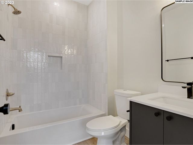 2325 N Lombard St 3, Portland, OR 97217