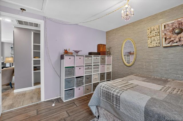 9102 N Genesee Road, Thetford Township, MI 48458