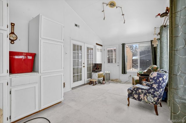 9102 N Genesee Road, Thetford Township, MI 48458