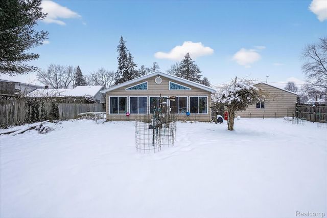 9102 N Genesee Road, Thetford Township, MI 48458