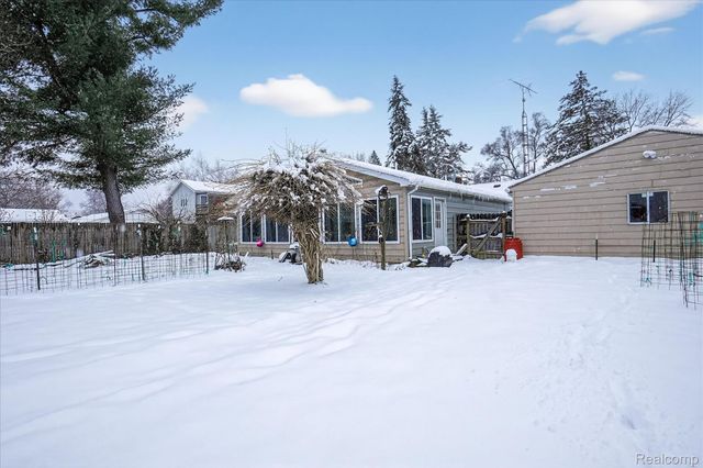 9102 N Genesee Road, Thetford Township, MI 48458