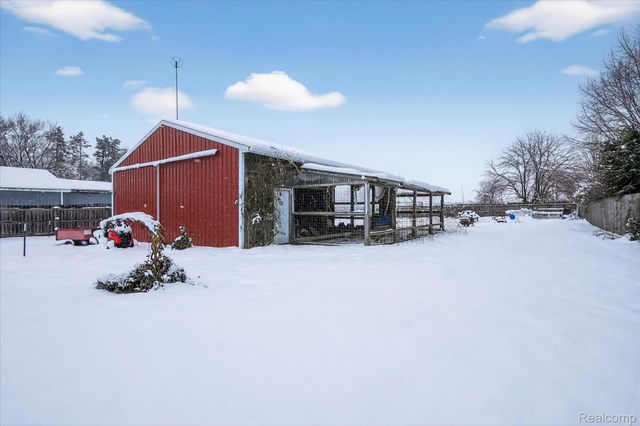9102 N Genesee Road, Thetford Township, MI 48458