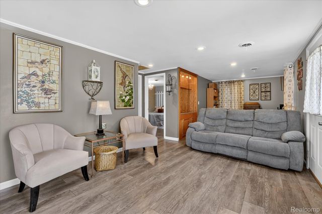 9102 N Genesee Road, Thetford Township, MI 48458