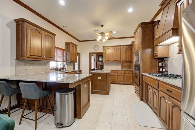 4315 Gallant Fox Drive, Edmond, OK 73025