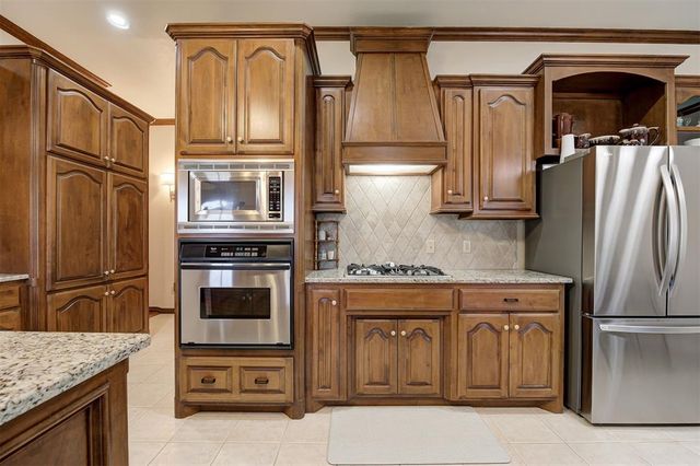 4315 Gallant Fox Drive, Edmond, OK 73025