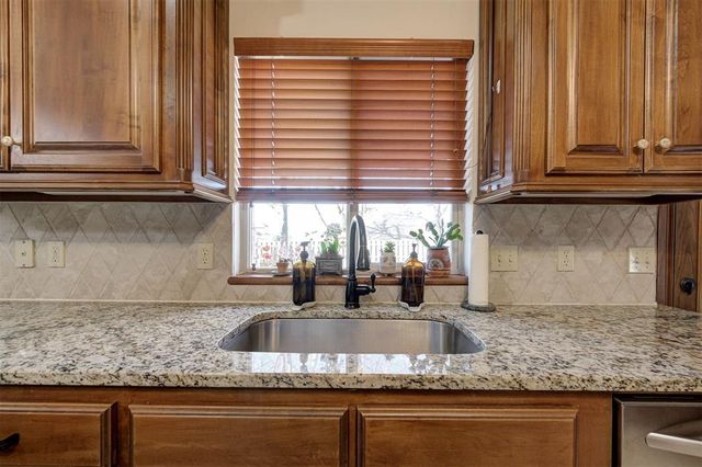 4315 Gallant Fox Drive, Edmond, OK 73025