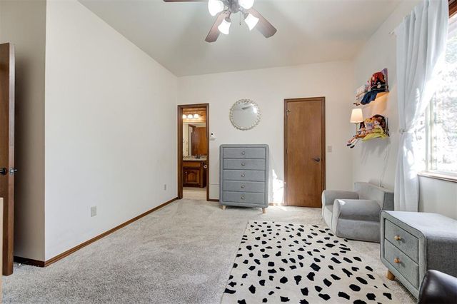 4315 Gallant Fox Drive, Edmond, OK 73025