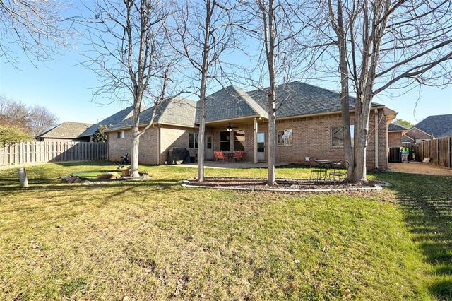 4315 Gallant Fox Drive, Edmond, OK 73025