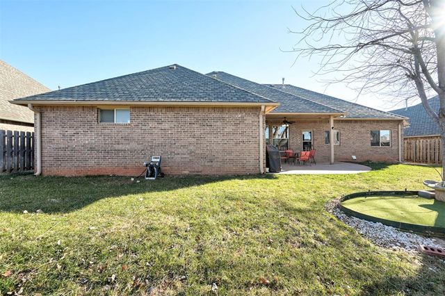 4315 Gallant Fox Drive, Edmond, OK 73025