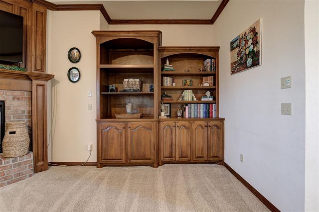 4315 Gallant Fox Drive, Edmond, OK 73025