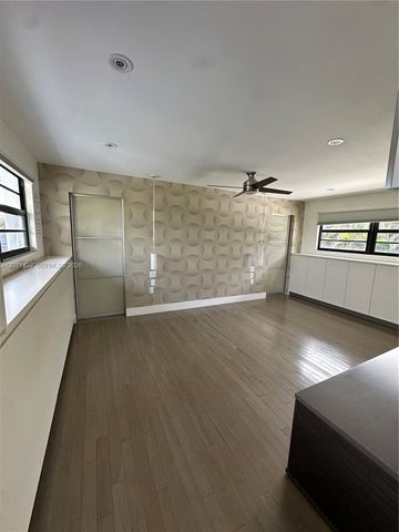 9871 NW 52nd Ln 0, Doral, FL 33178