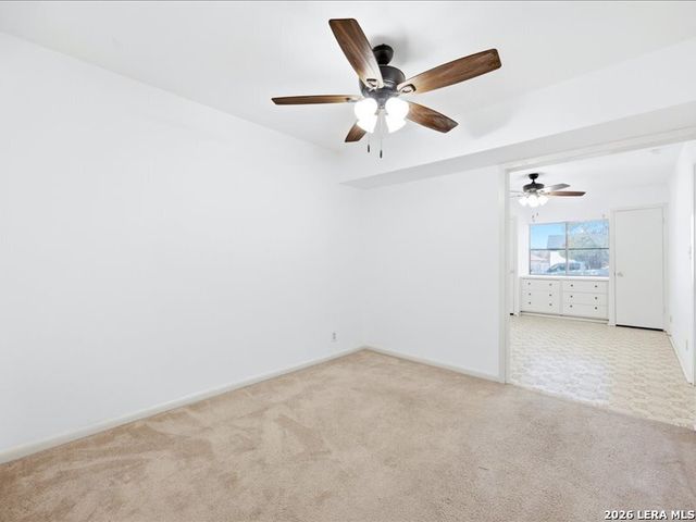 204 Regal Oaks Drive, Live Oak, TX 78233