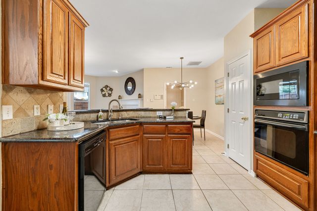 3152 Delaford Drive, Carrollton, TX 75007
