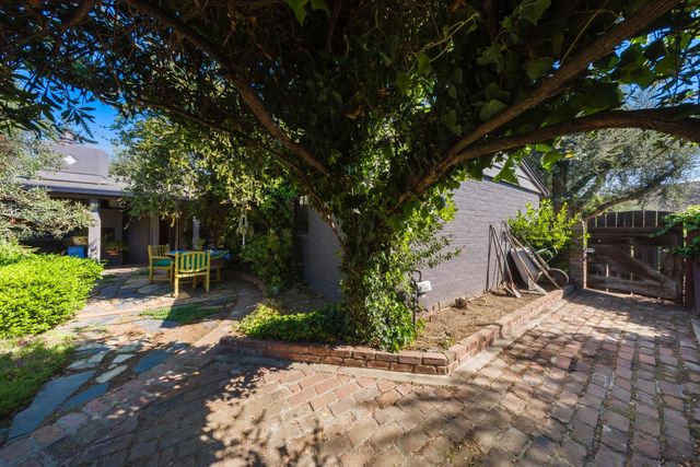 206 Griswold Ave, Modesto, CA 95350