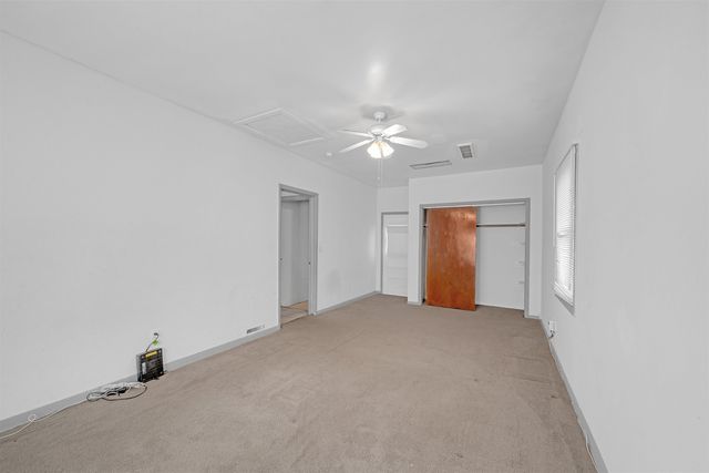 2627 S Washington Ave, Wichita, KS 67216