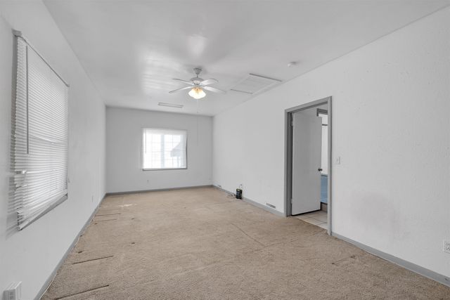 2627 S Washington Ave, Wichita, KS 67216