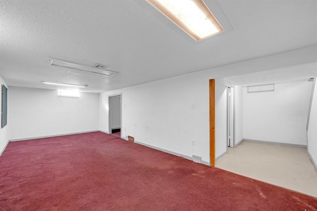 2627 S Washington Ave, Wichita, KS 67216