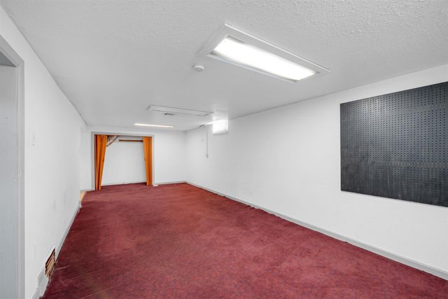 2627 S Washington Ave, Wichita, KS 67216