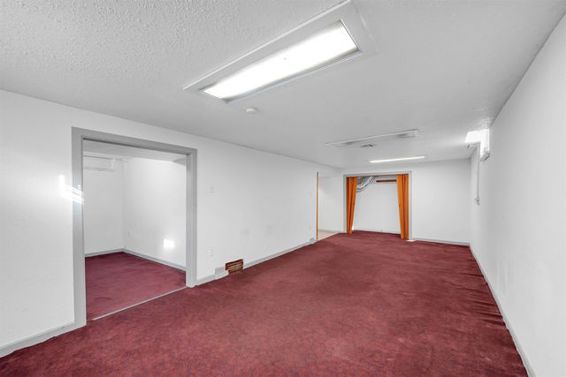 2627 S Washington Ave, Wichita, KS 67216