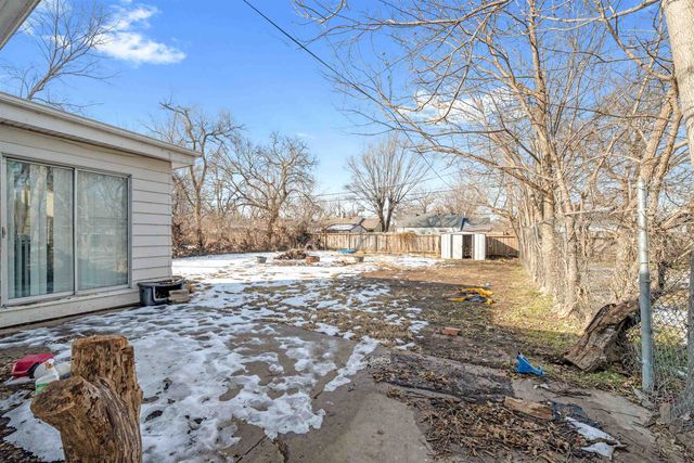 2627 S Washington Ave, Wichita, KS 67216