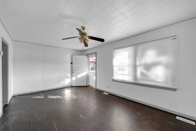 2627 S Washington Ave, Wichita, KS 67216