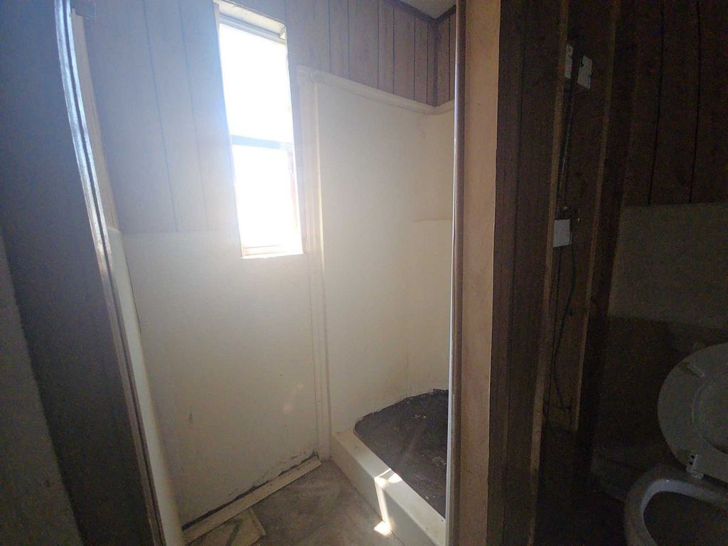 307 E Weaver Avenue, Alvarado, TX 76009 — photo 4
