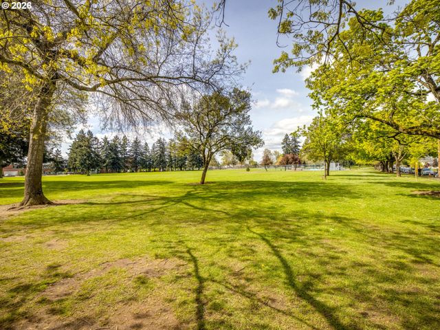 3731 Ne 82ND Ave, Portland, OR 97220