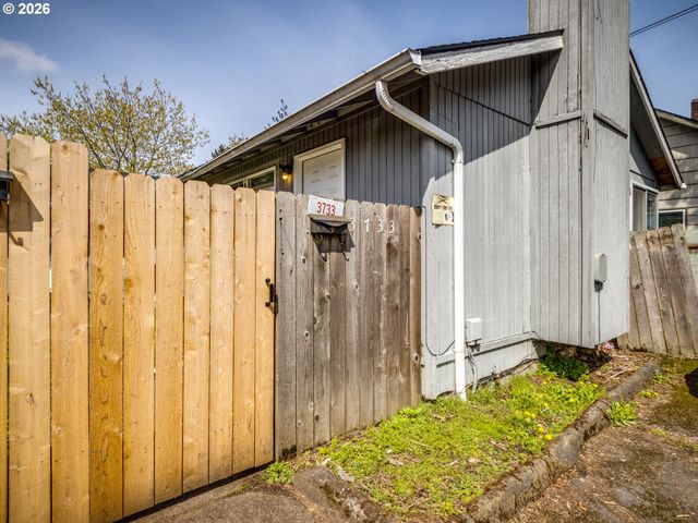 3731 Ne 82ND Ave, Portland, OR 97220