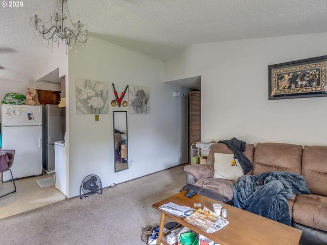 3731 Ne 82ND Ave, Portland, OR 97220