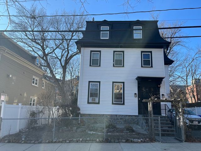 81 Thornton St 3, Boston, MA 02119