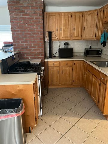 81 Thornton St 3, Boston, MA 02119