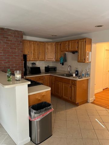 81 Thornton St 3, Boston, MA 02119