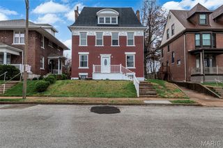14 Parkland Place, St Louis, MO 63112