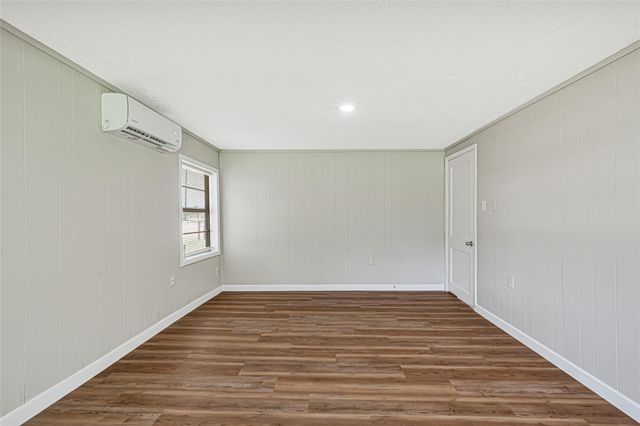 4568 Dunnam Road B, Houston, TX 77365