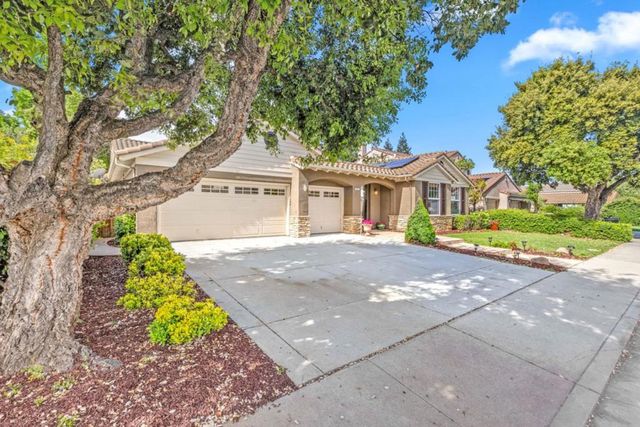 19127 Chinook Court, Morgan Hill, CA 95037