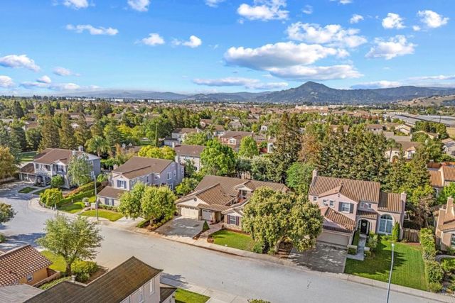 19127 Chinook Court, Morgan Hill, CA 95037