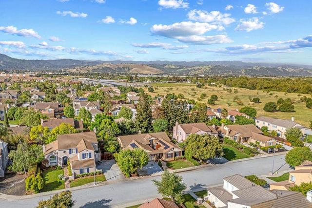 19127 Chinook Court, Morgan Hill, CA 95037