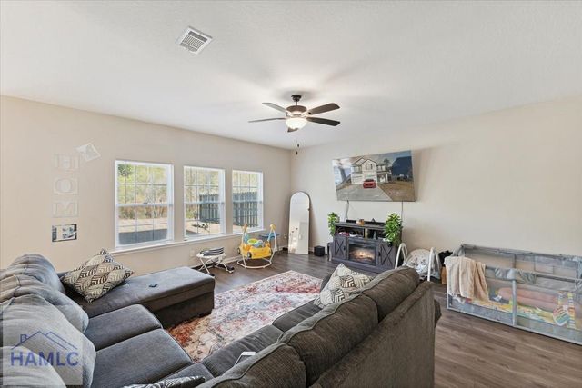 580 Brightleaf Circle, Hinesville, GA 31313