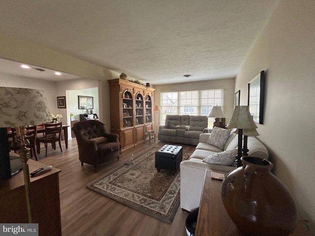 64 SANIBEL LANE, Chambersburg, PA 17201