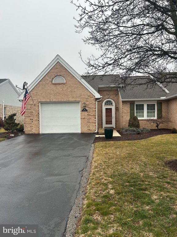 64 SANIBEL LANE, Chambersburg, PA 17201
