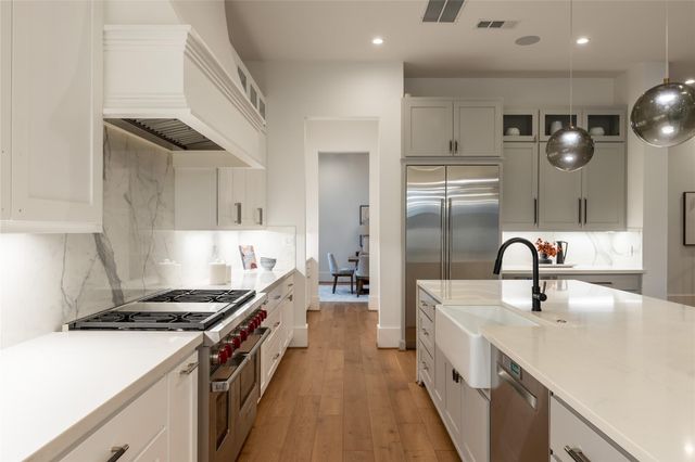 2817 Albans Road, Houston, TX 77005